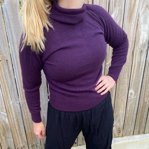 SOFT SWEATER!  Vintage Cashmere sweater